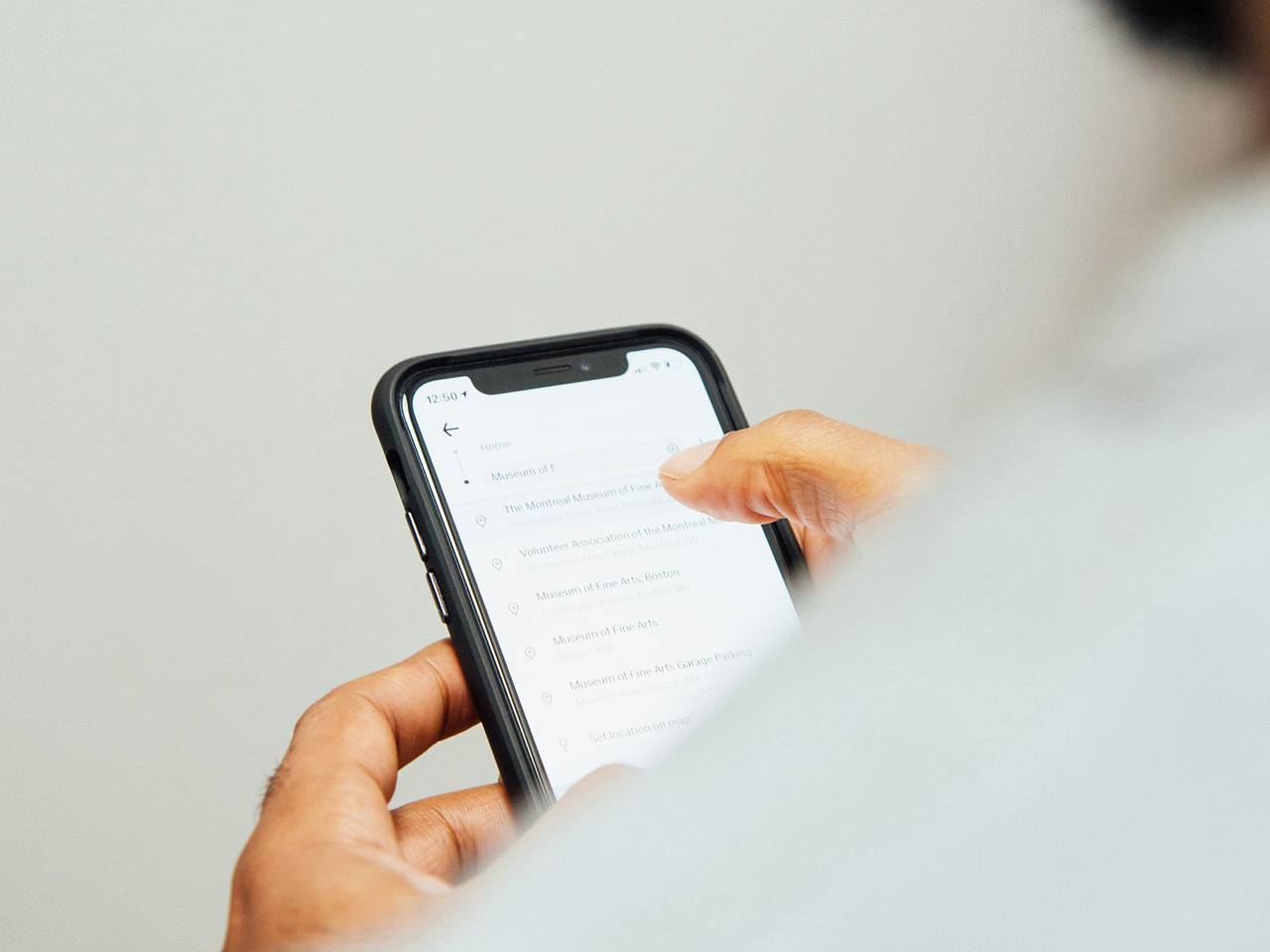 Депутаты попросили разъяснить остановку оплаты сервисов Apple со счета мобильного телефона