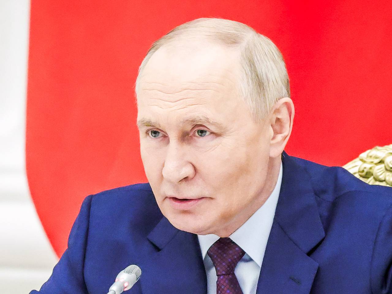 Путин заявил о сложном положении России из-за конфликта Ирана и США
