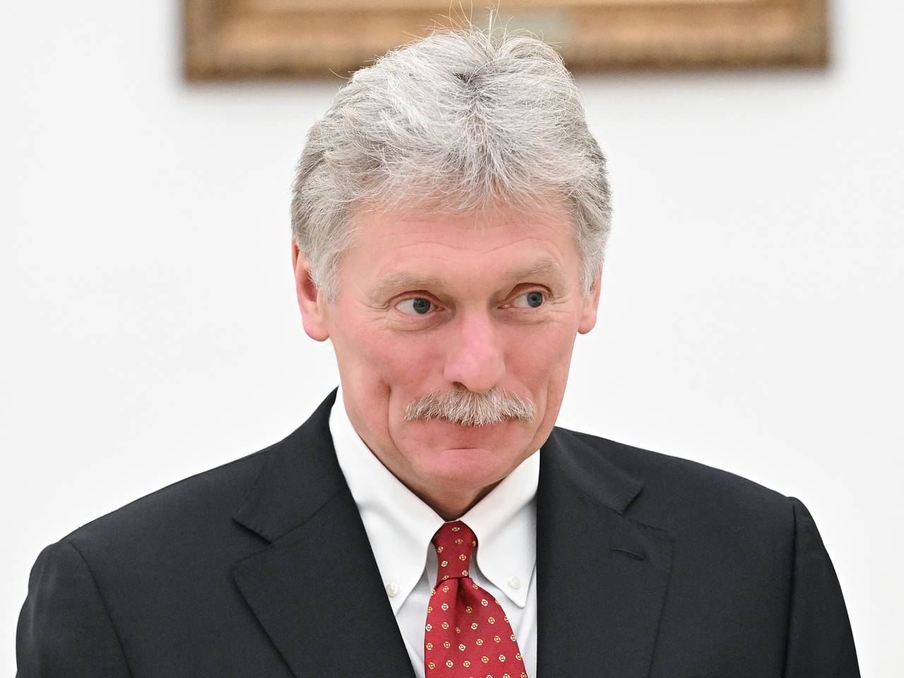 Песков объяснил способ решения украинского вопроса