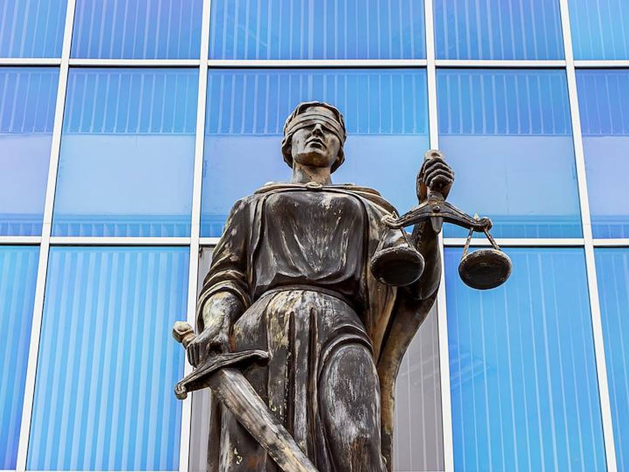 Суд лишил жену участника СВО выплат за смерть мужа из-за вскрывшегося факта о ее сыне