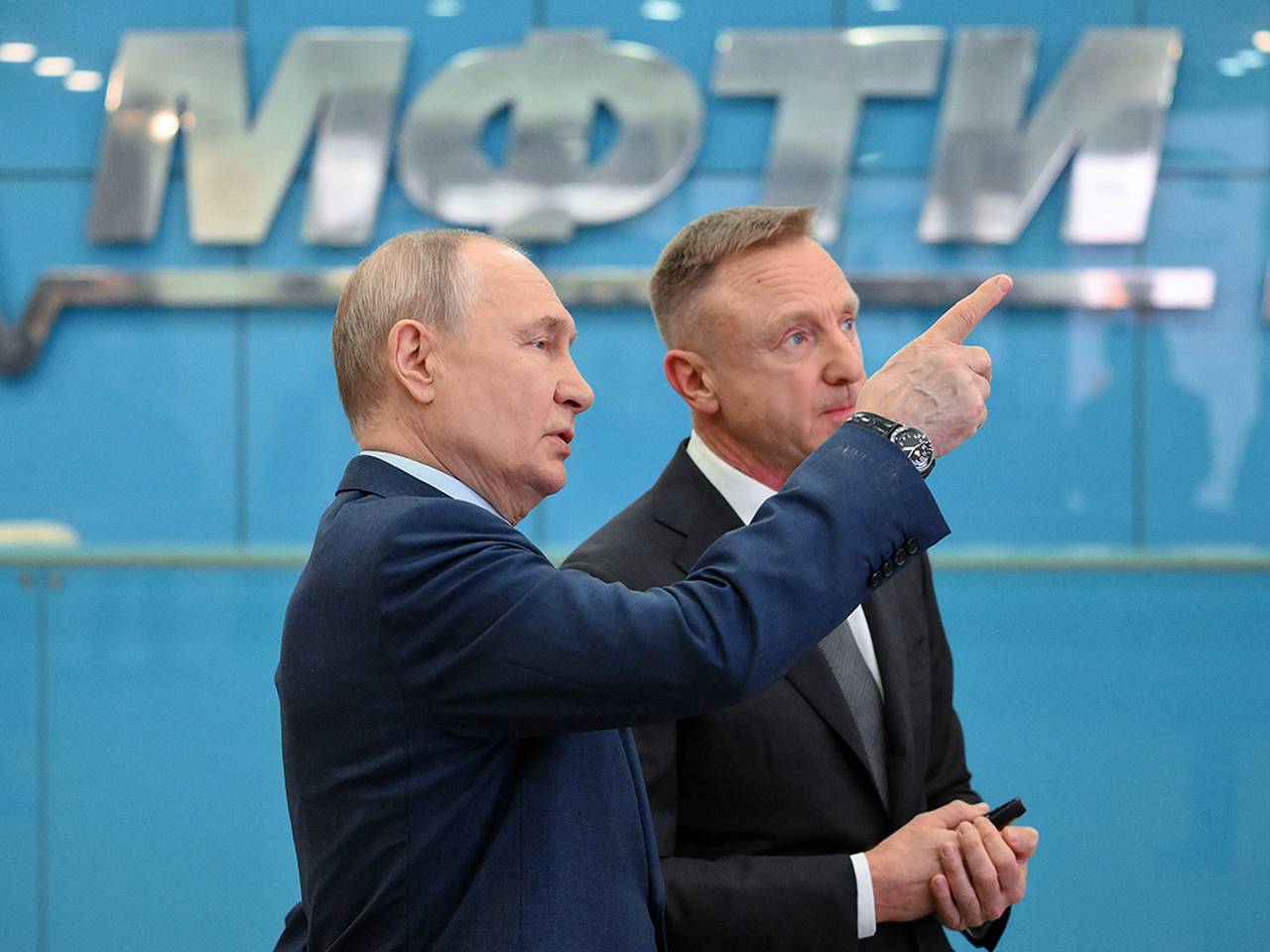Путин приехал в российский вуз