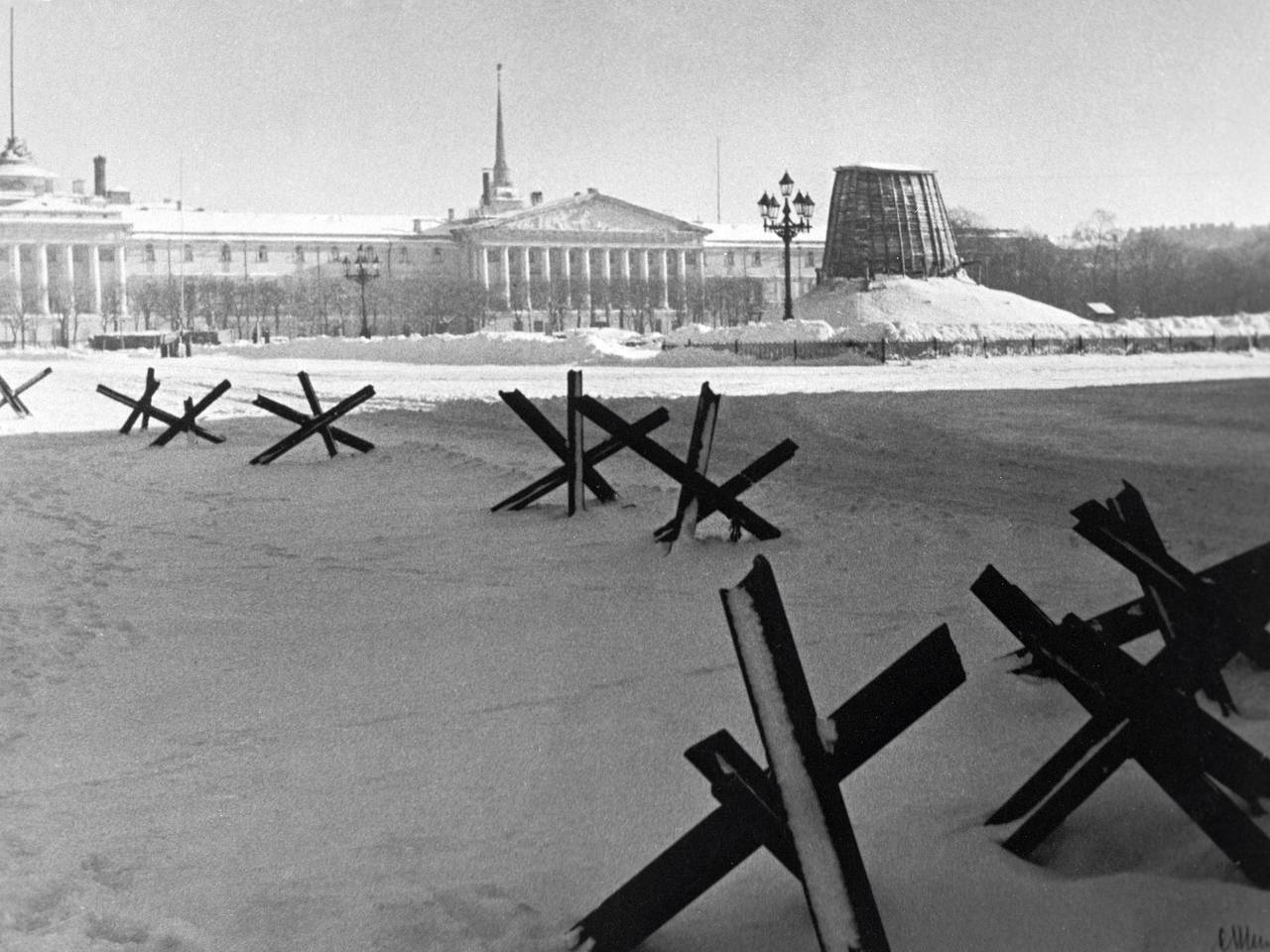 &laquo;Единая Россия&raquo; и &laquo;Молодая Гвардия&raquo; провели акции в память о снятии блокады Ленинграда