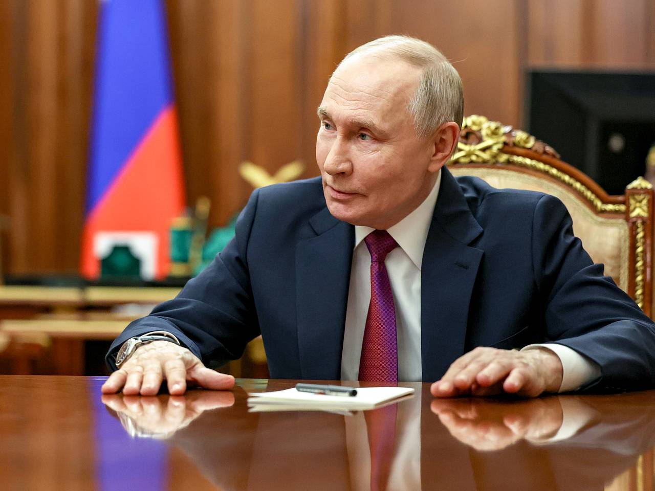 Путин пообещал продолжить работу над сохранением вечных ценностей