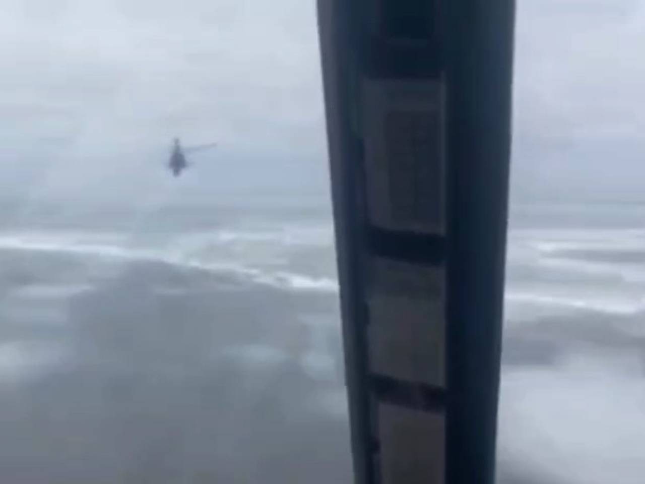Опубликовано архивное видео летящих на Гостомель в первый день СВО вертолетов