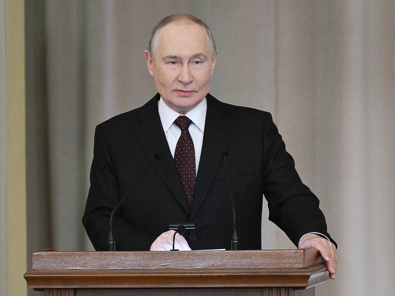 Доля доверяющих Путину россиян изменилась