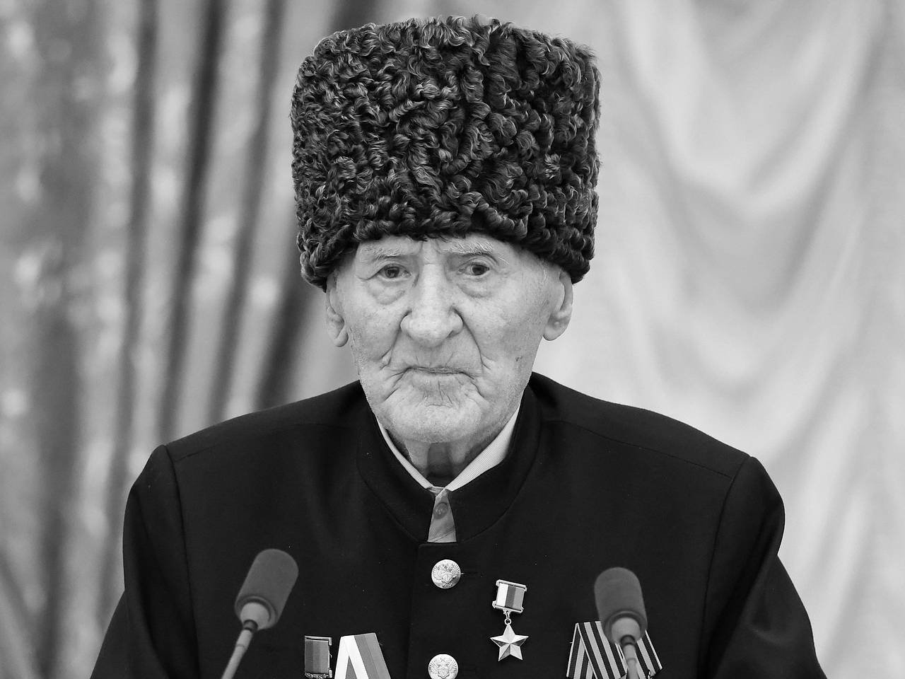 Стало известно о смерти награжденного Путиным звездой Героя России 102-летнего ветерана