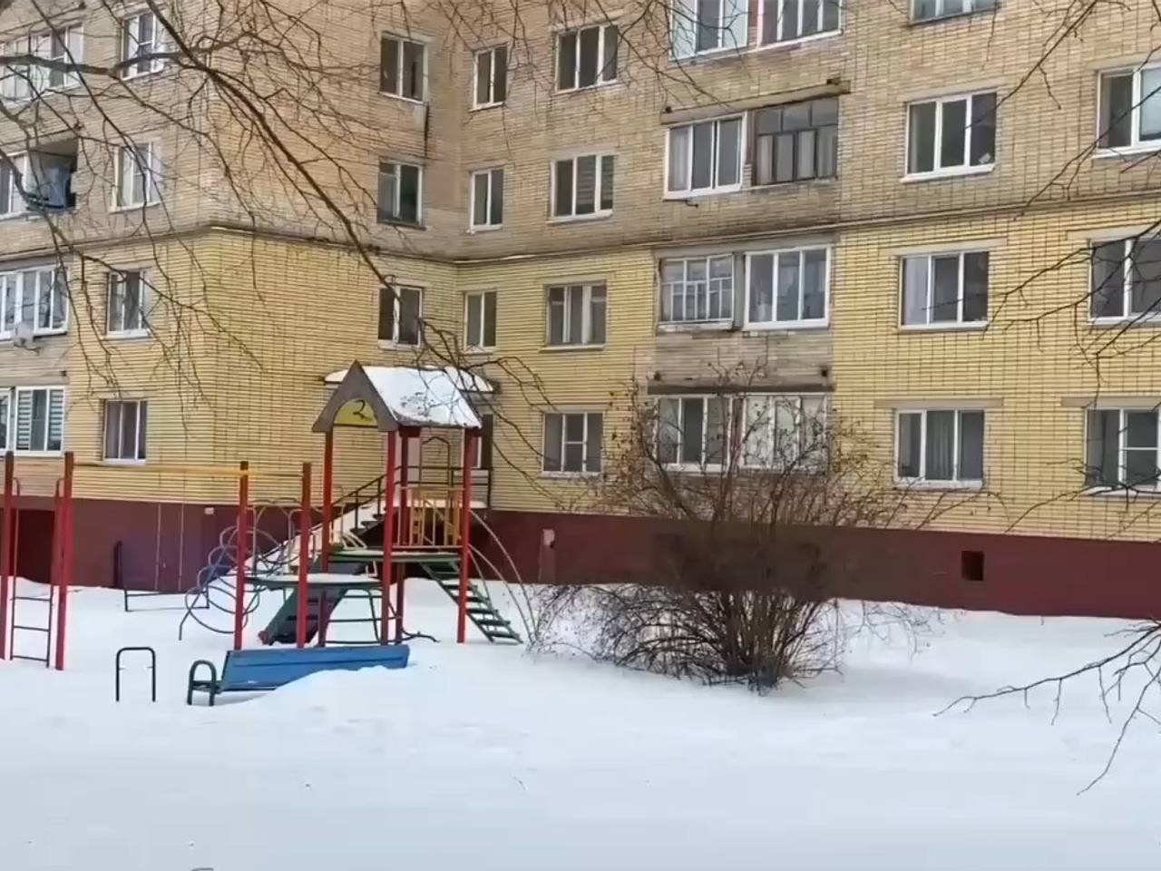 Появились подробности о соседях пропавшей в Смоленске девятилетней школьницы