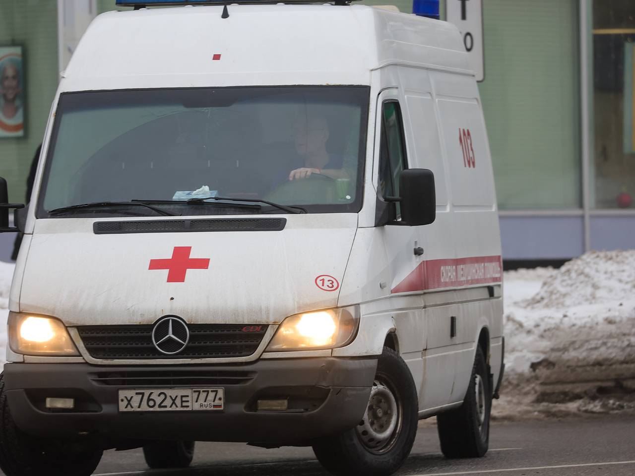 Цыгане взяли в оцепление морг и потребовали оживить умершего