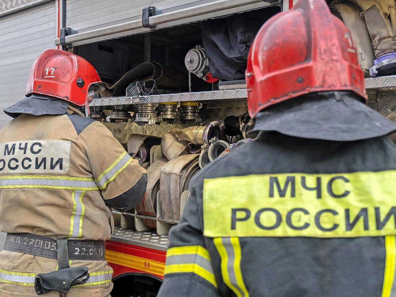 В российском регионе загорелся резервуар с нефтепродуктами после атаки беспилотника