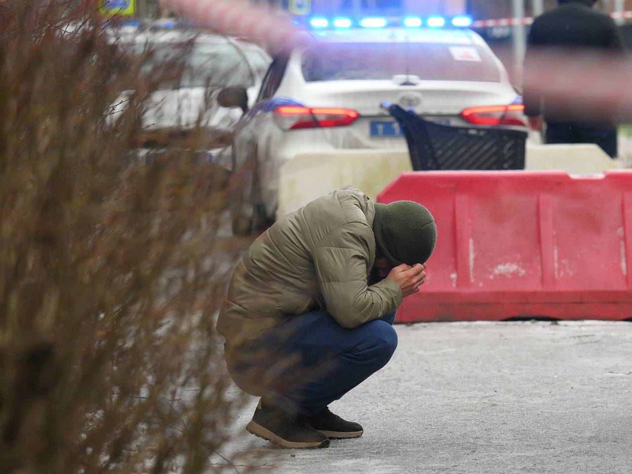 После устроенной подростком резни во всех школах российского города отменили занятия