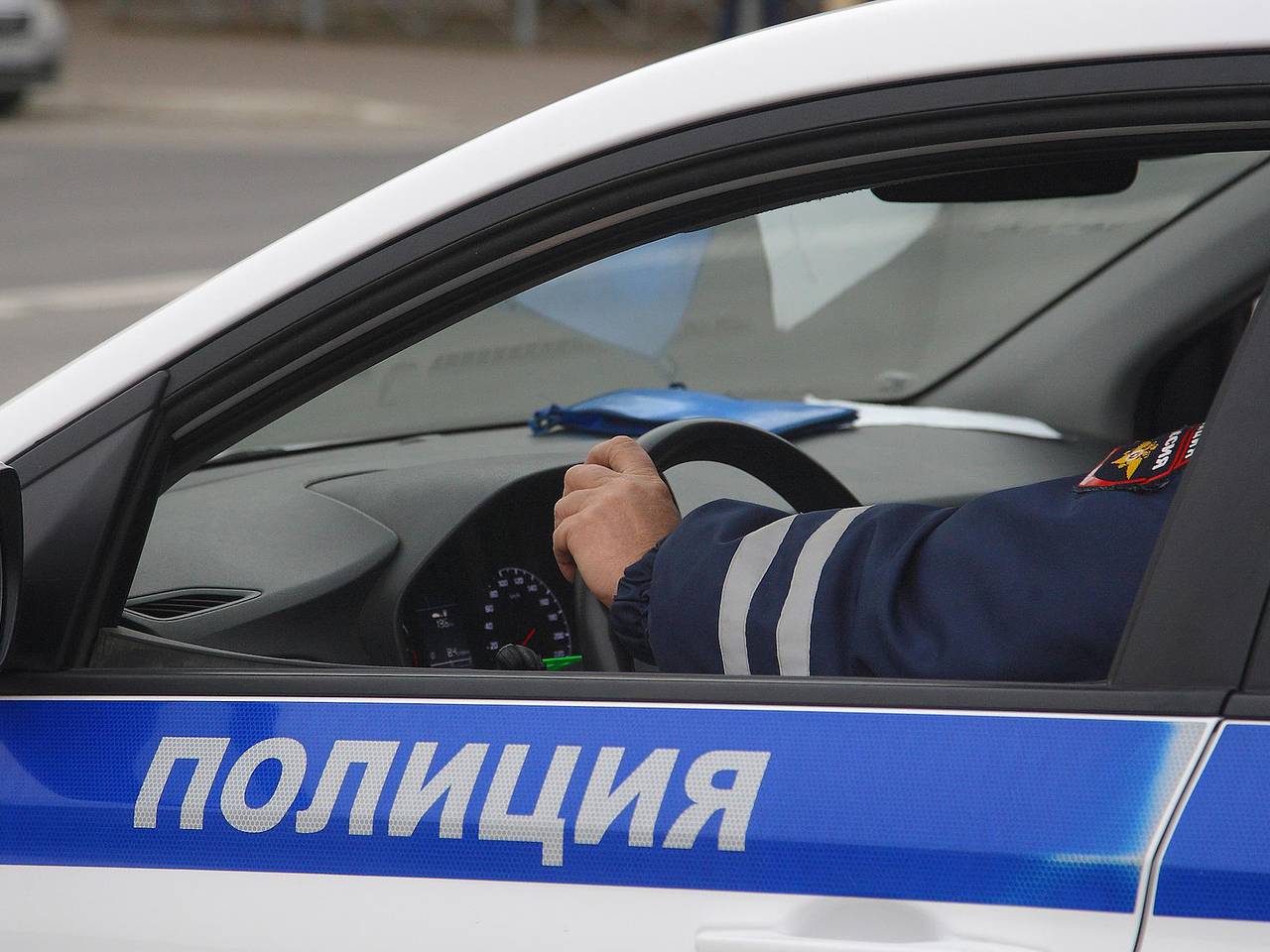 Стало известно об обнаружении тел супругов и живой девочки в квартире под Москвой