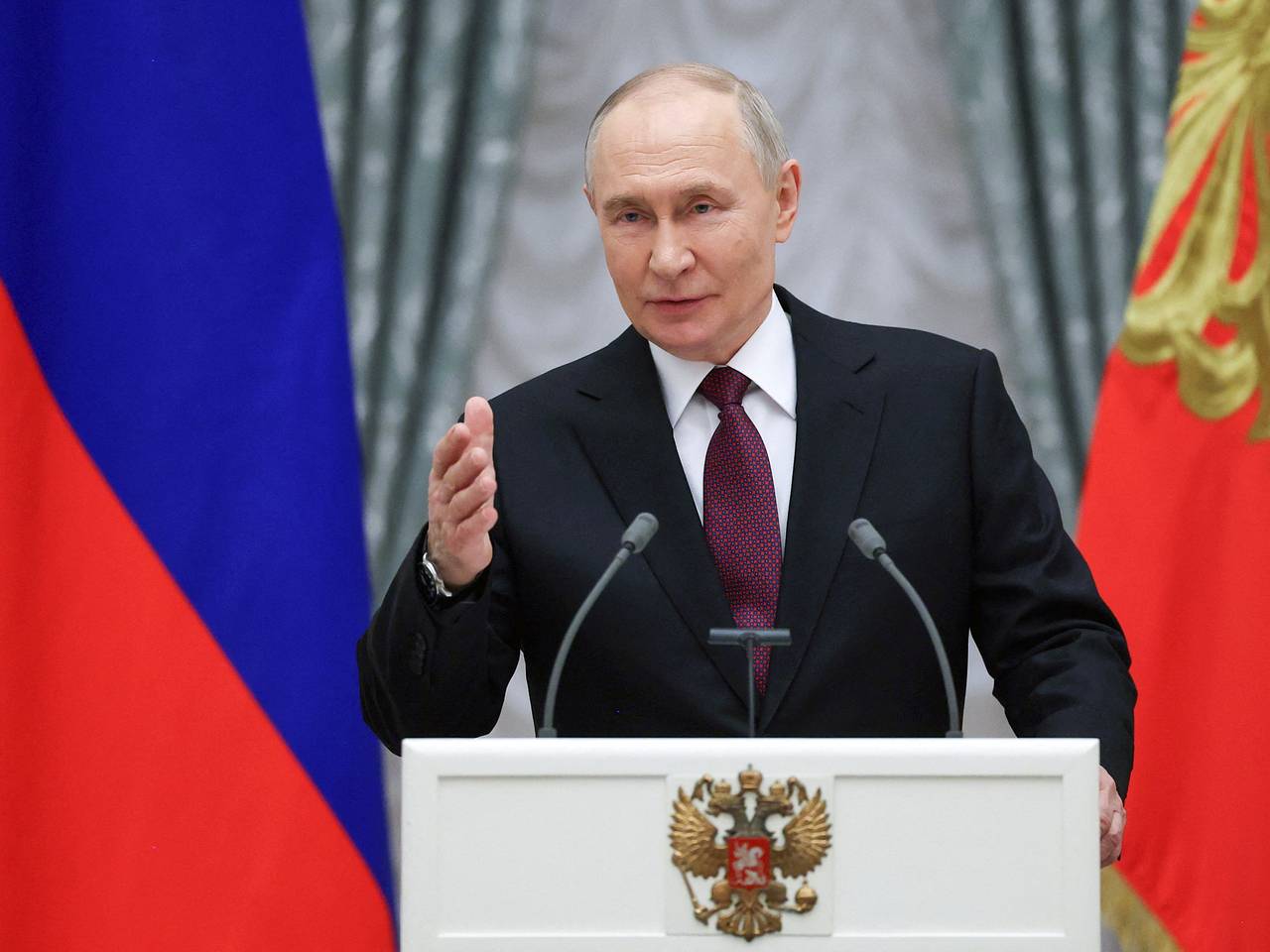 Путин утвердил в России связанный с военными праздник
