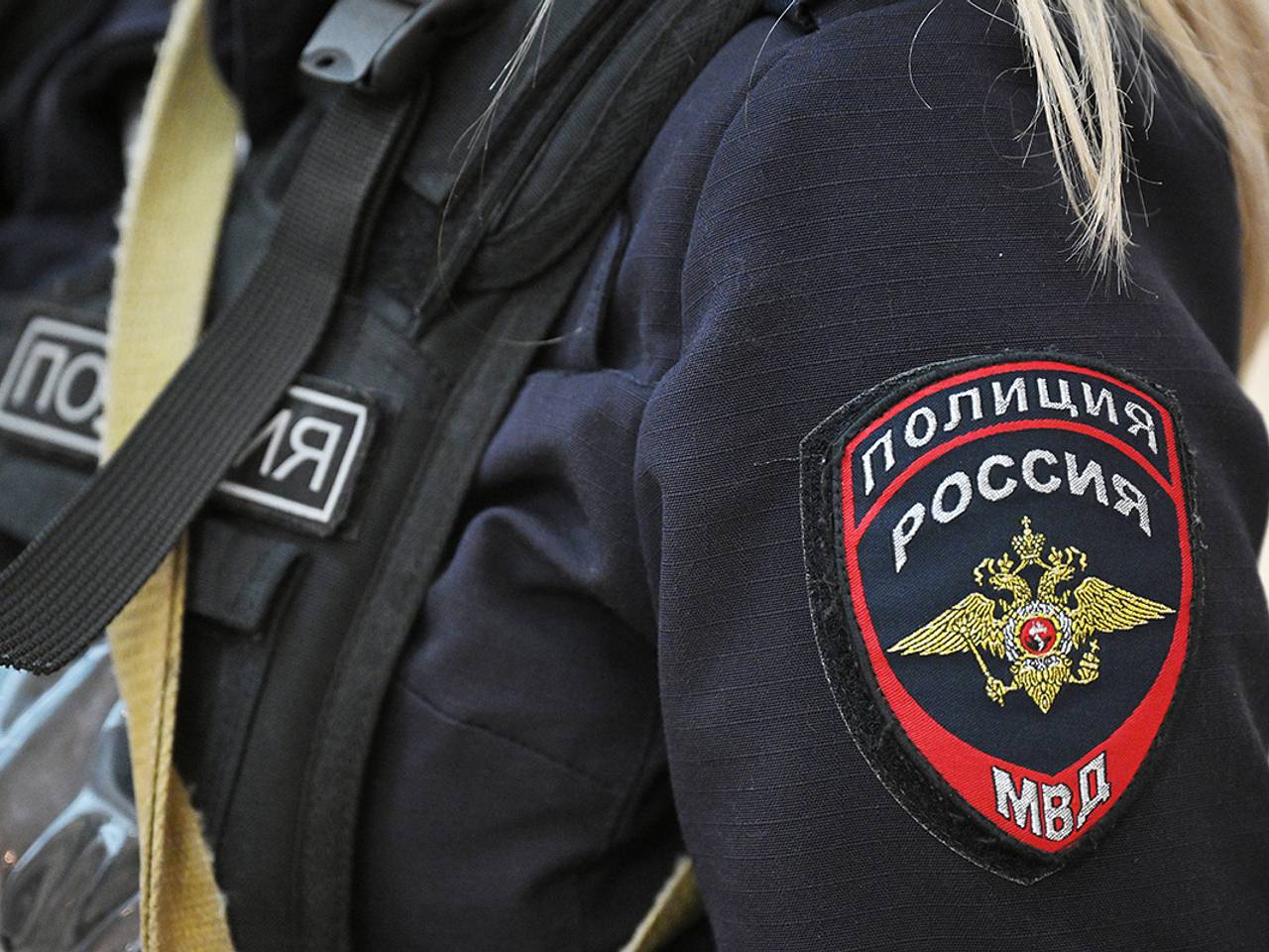 Трехлетнего ребенка в нижнем белье нашли на пороге ЗАГСа в российском городе