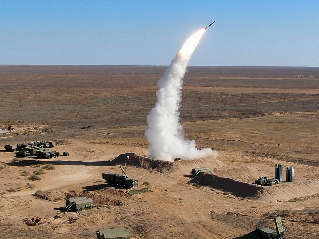 Стало известно о пожаре в российской школе из-за удара украинского беспилотника