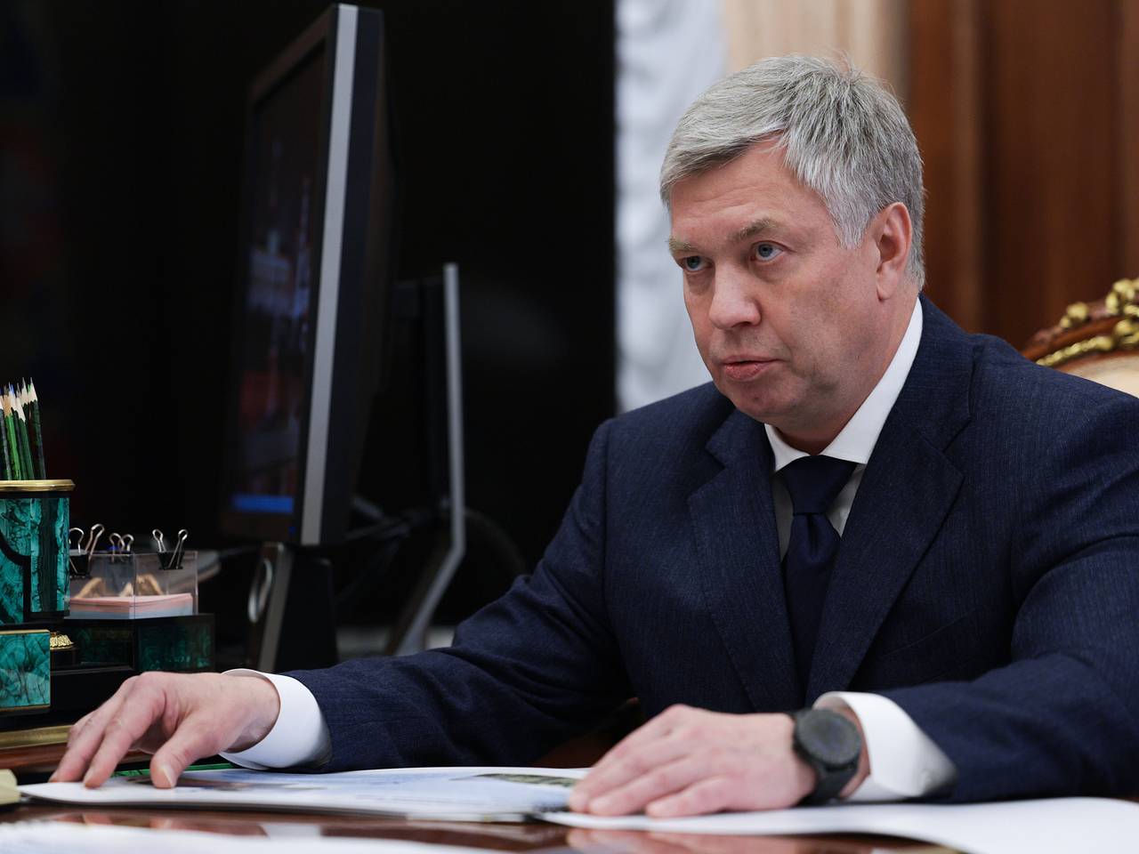 Губернатор сделал заявление после схода следовавшего в Москву поезда с сотнями пассажиров