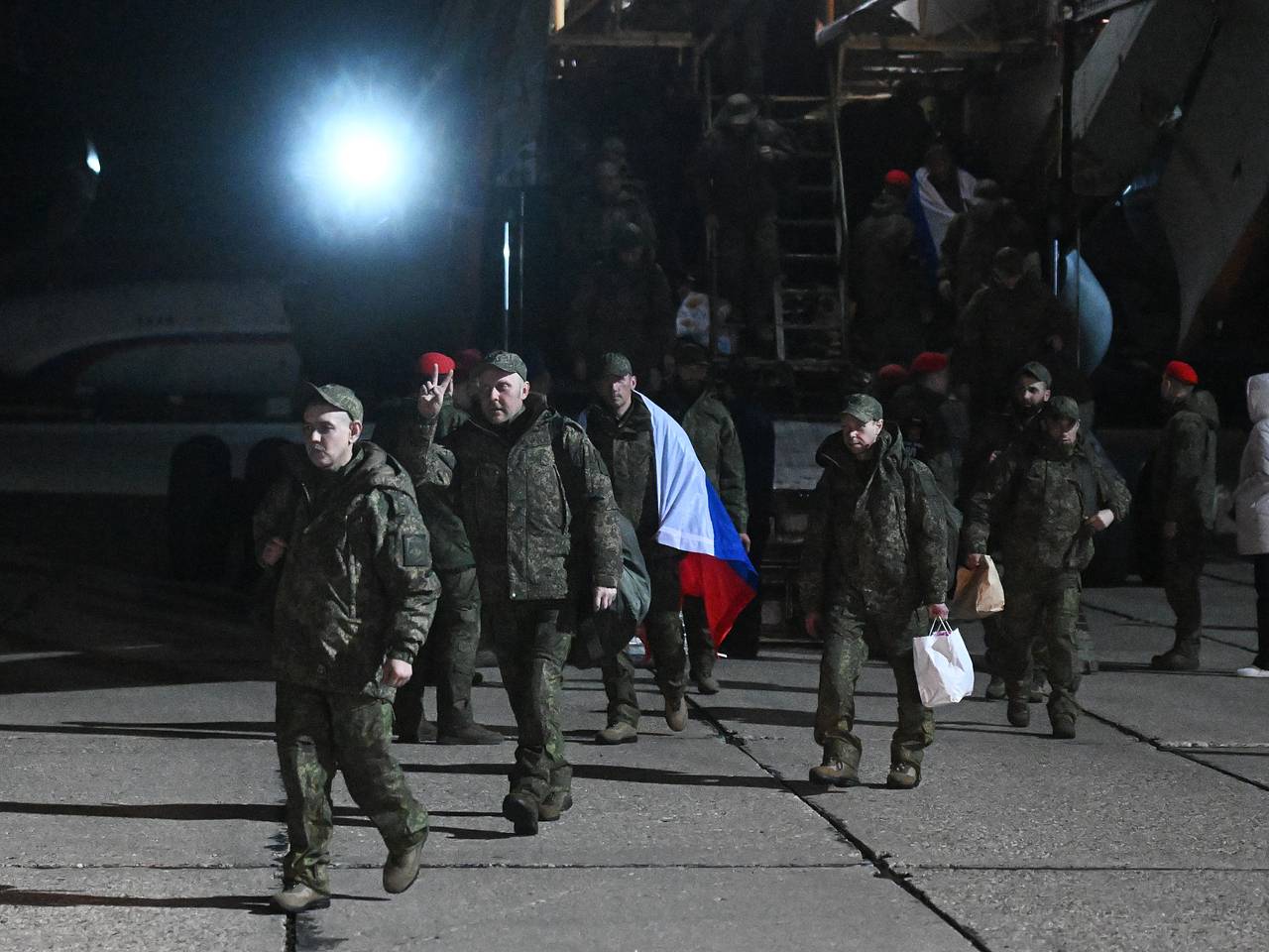 Вернувшиеся из плена российские солдаты рассказали об условиях в украинском плену