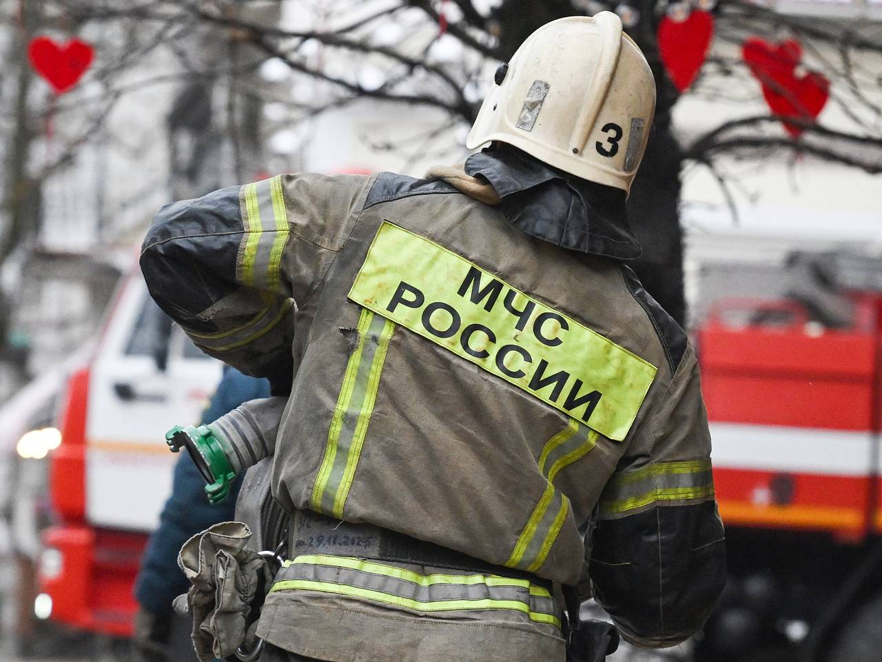Жители российского города сообщили о взрывах