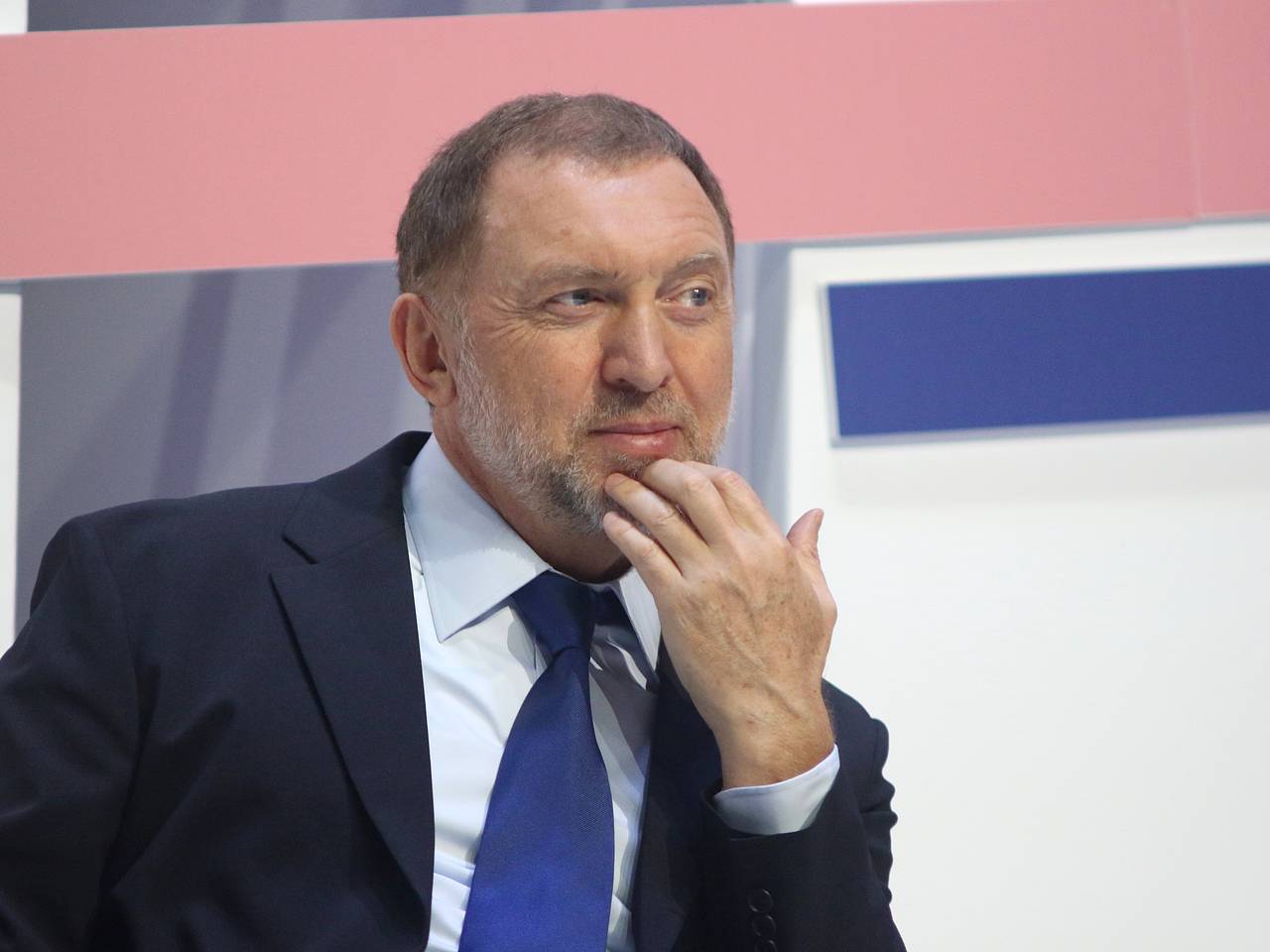 Профсоюзы оценили идею Дерипаски про шестидневку в России