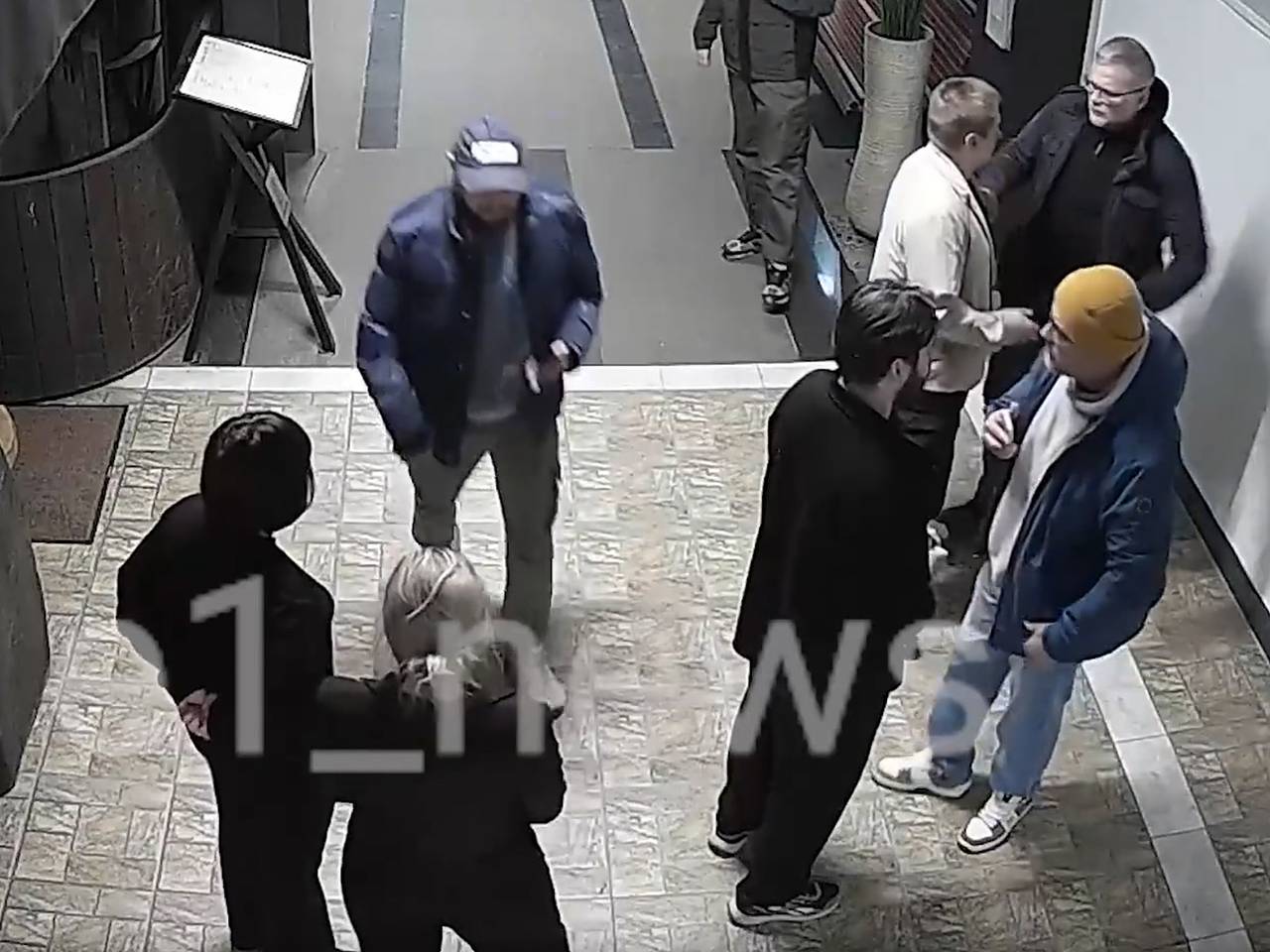 Футбольные фанаты устроили дебош в российском ресторане