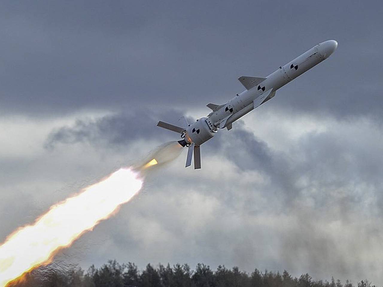 ВСУ выпустили по России более 150 БПЛА и ракеты после объявления пасхального перемирия