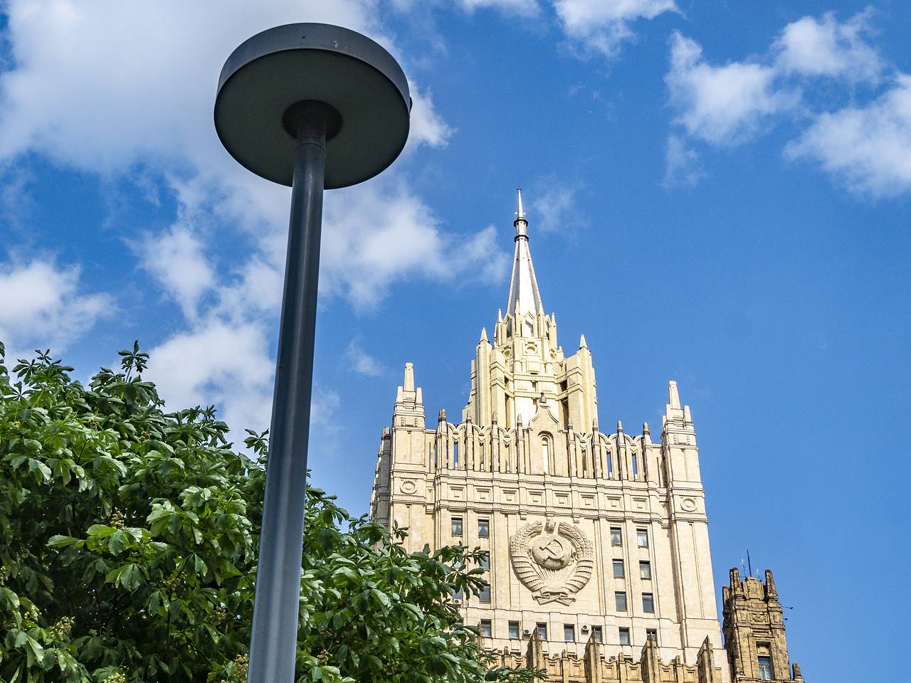 МИД России посоветовал иностранным дипломатам покинуть Киев
