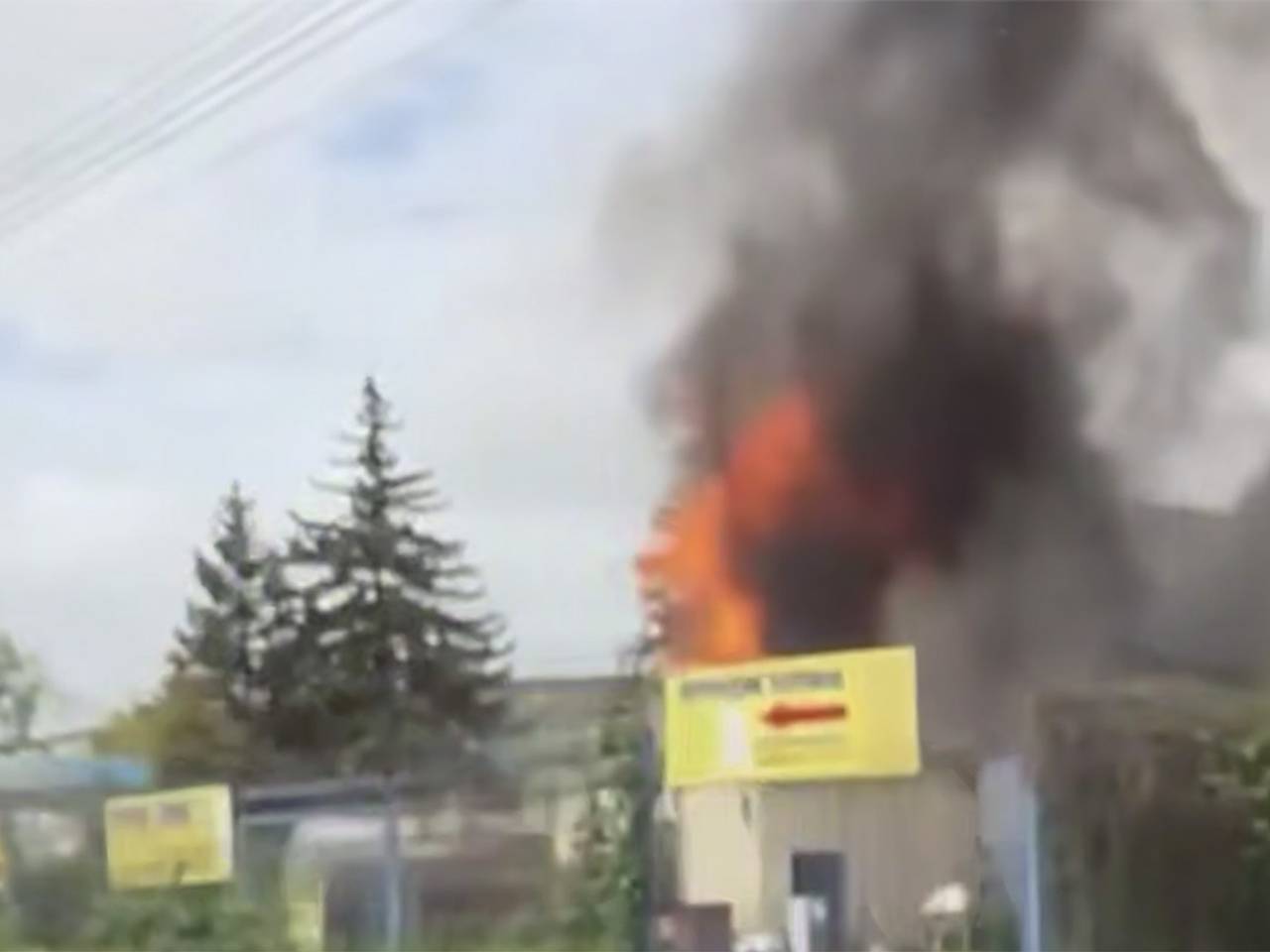 На заправке в российском городе произошел мощный взрыв