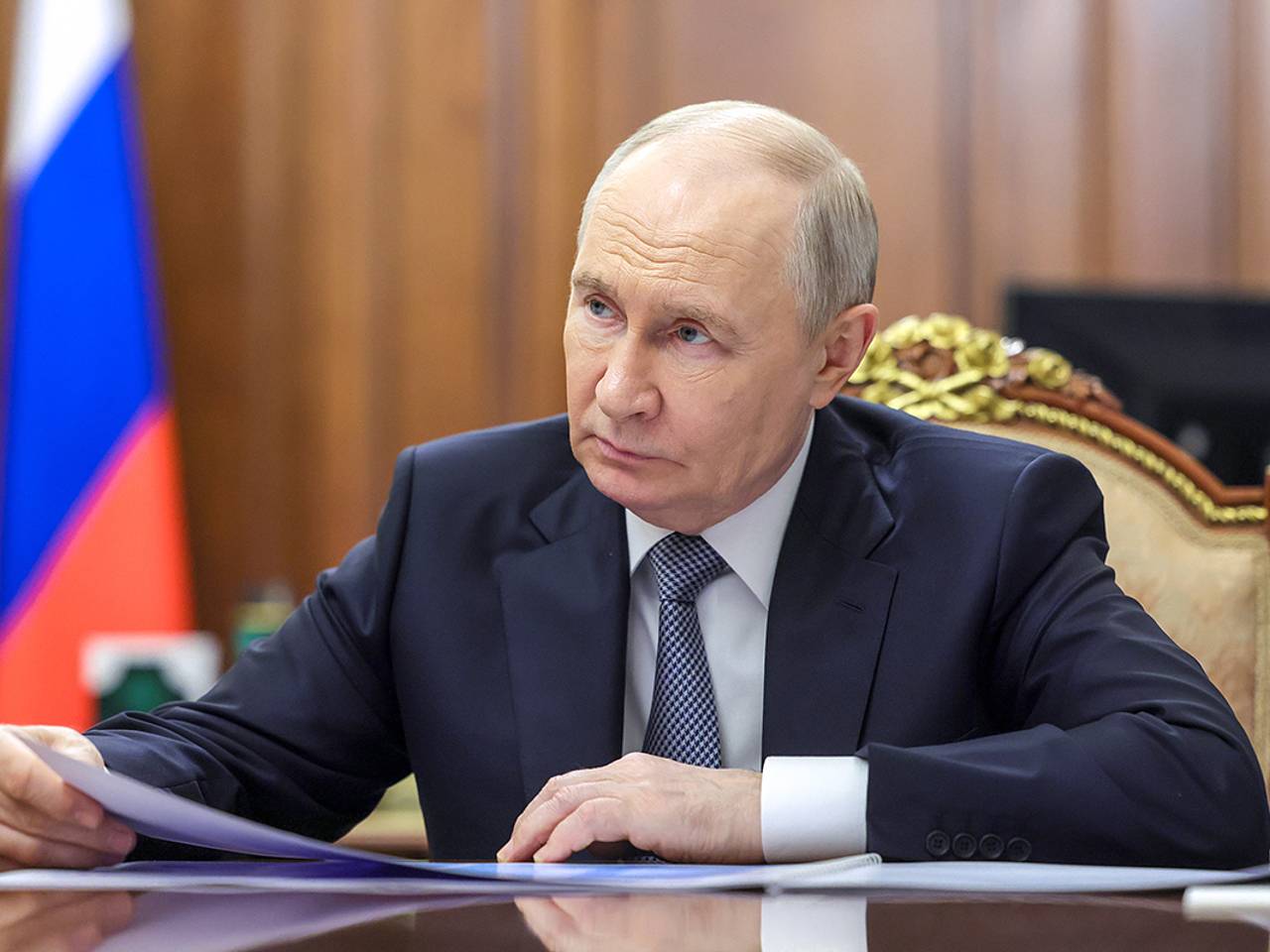 Путин принял отставку губернатора приграничного российского региона