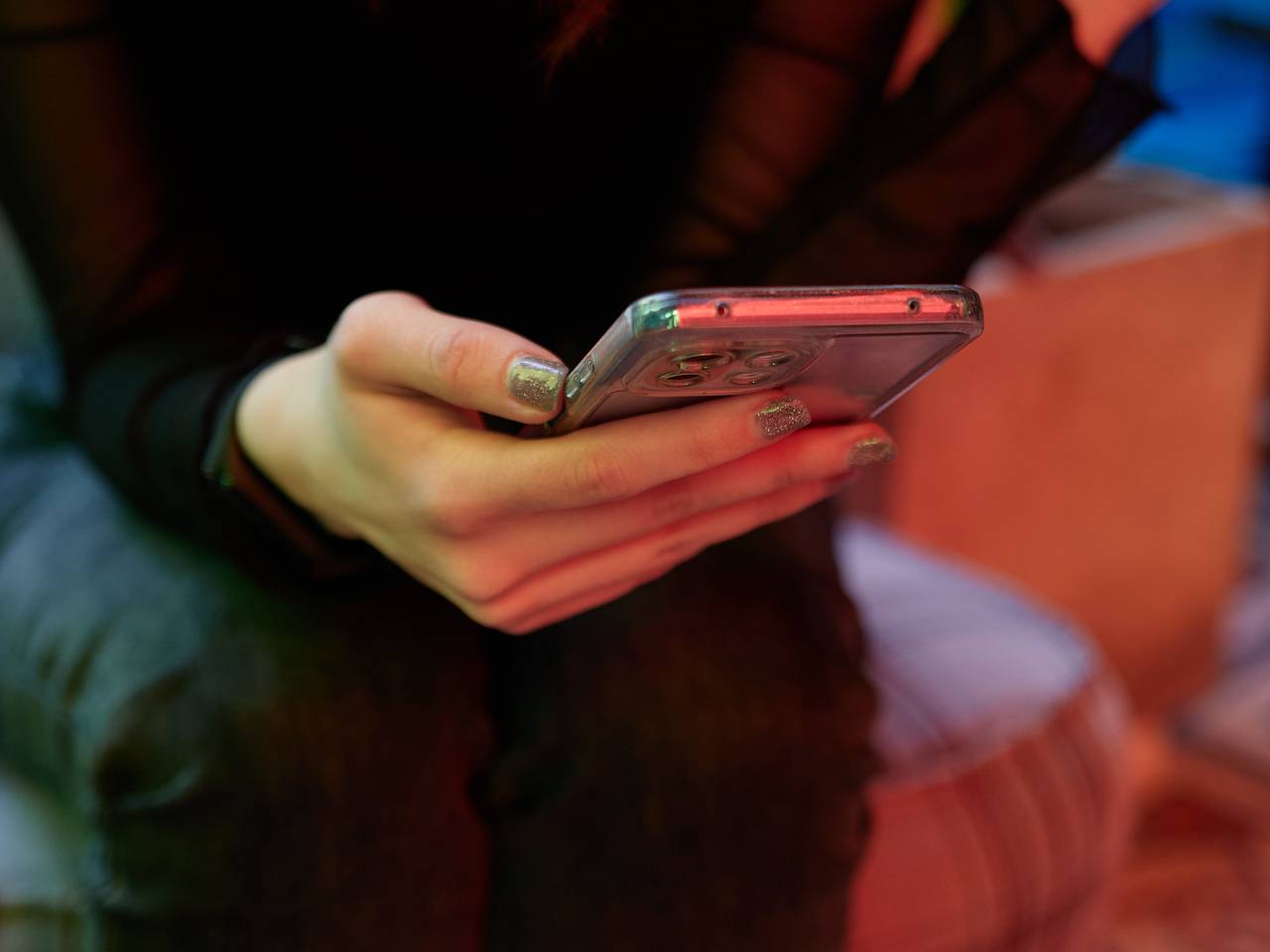 Аналитики усомнились в эффективности запрета соцсетей для подростков