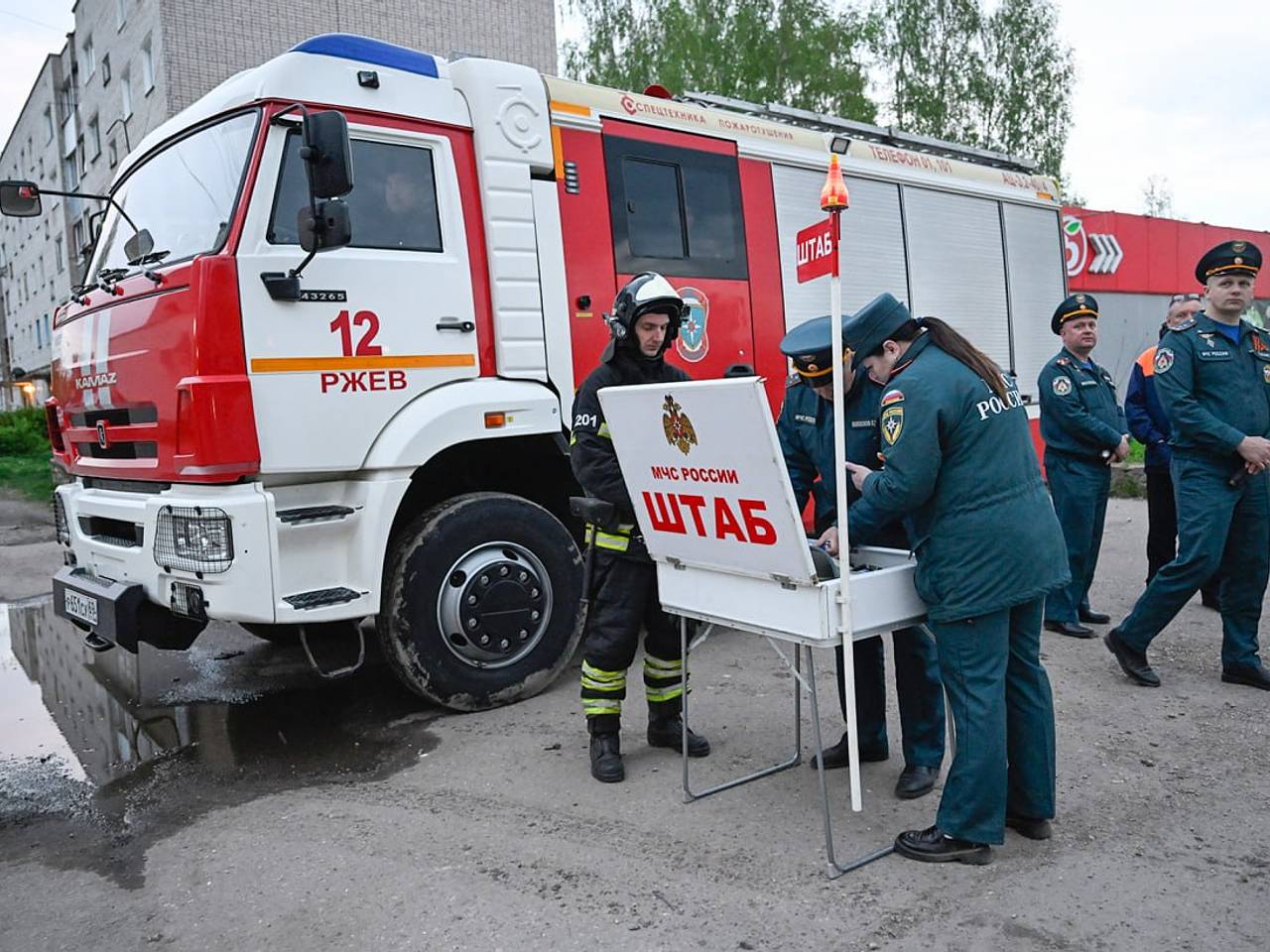 Опубликованы кадры последствий атаки ВСУ на пятиэтажку в Тверской области