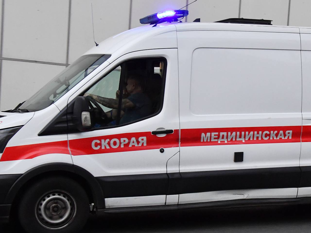 Люди пострадали при ударе БПЛА по промзоне в российском городе