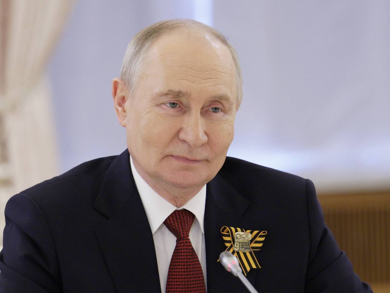 Путин подписал указ о праве на отсрочку от призыва на службу для студентов вузов МЧС