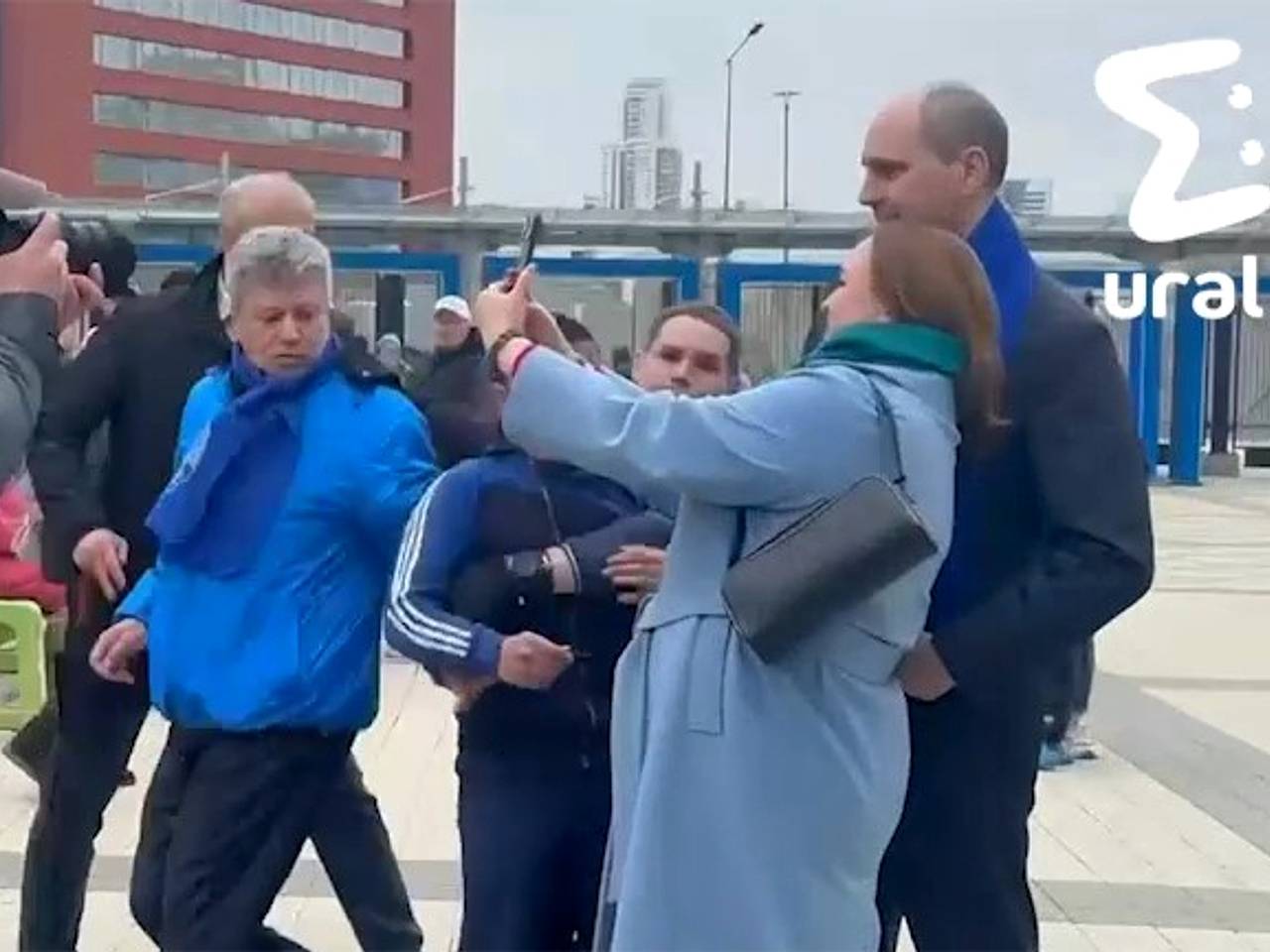 Попытка нападения на российского губернатора попала на видео