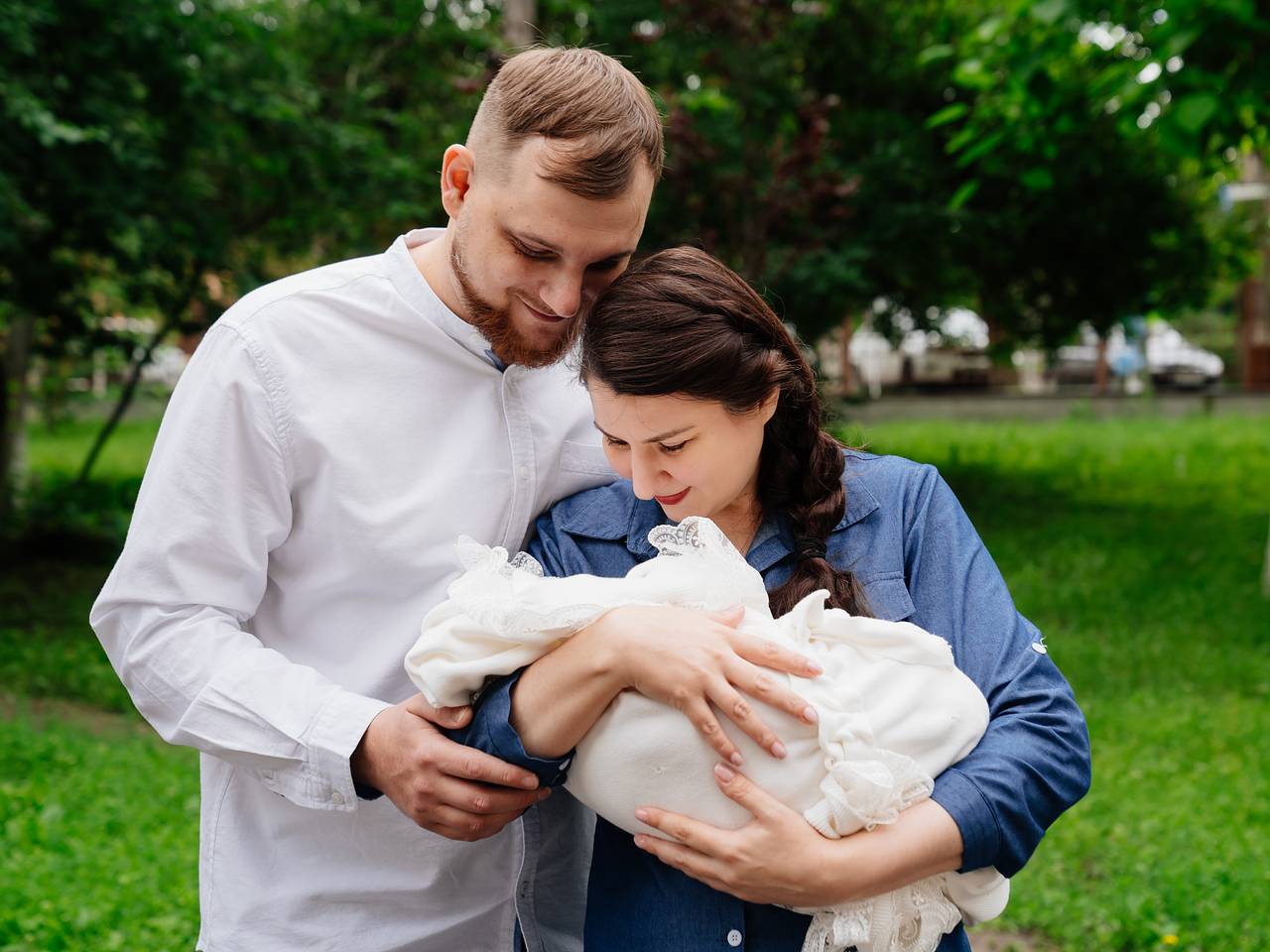 Россияне устроили своим женам самые необычные выписки из роддома