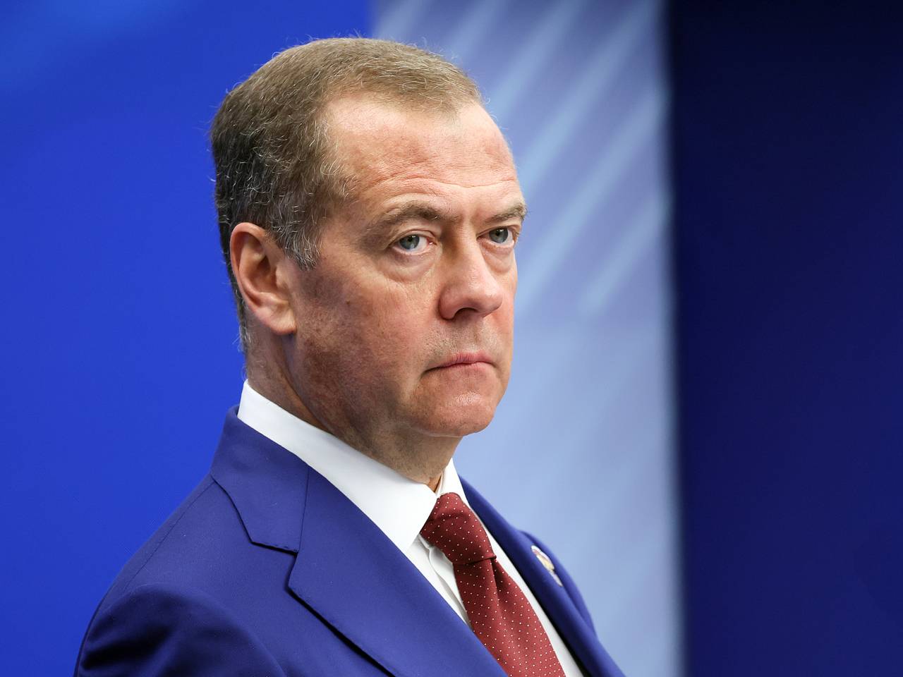 Медведев сравнил экс-президентов Украины с нацистами
