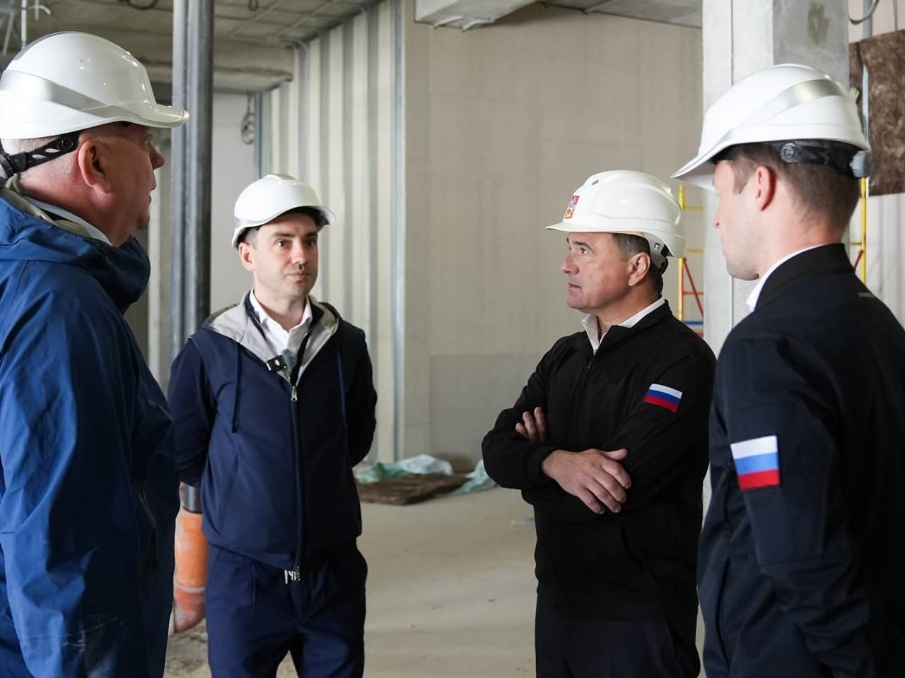 Глава Подмосковья проверил ход строительства многопрофильной  больницы в Балашихе