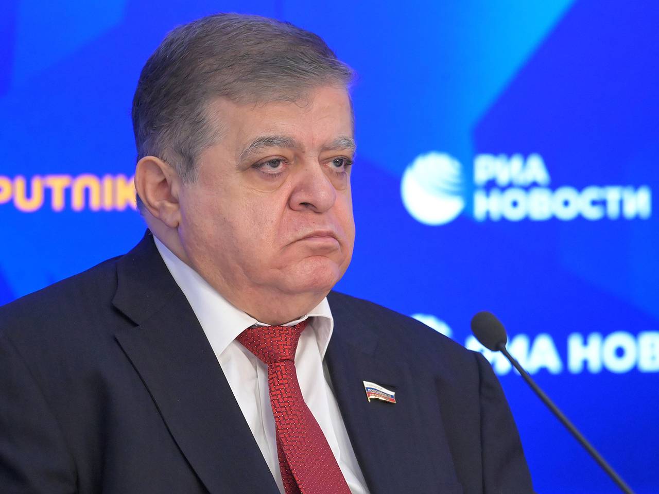 В России отреагировали на решение ЕС впервые продлить санкции сразу на год