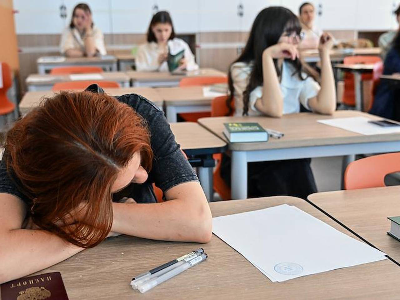 Российская старшеклассница потеряла сознание перед ЕГЭ