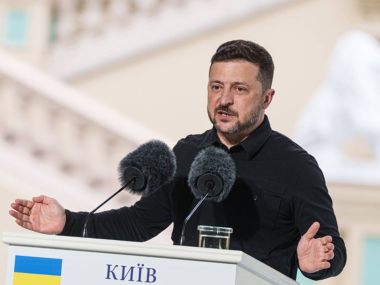 В России прокомментировали заявление Зеленского об атаке на Санкт-Петербург