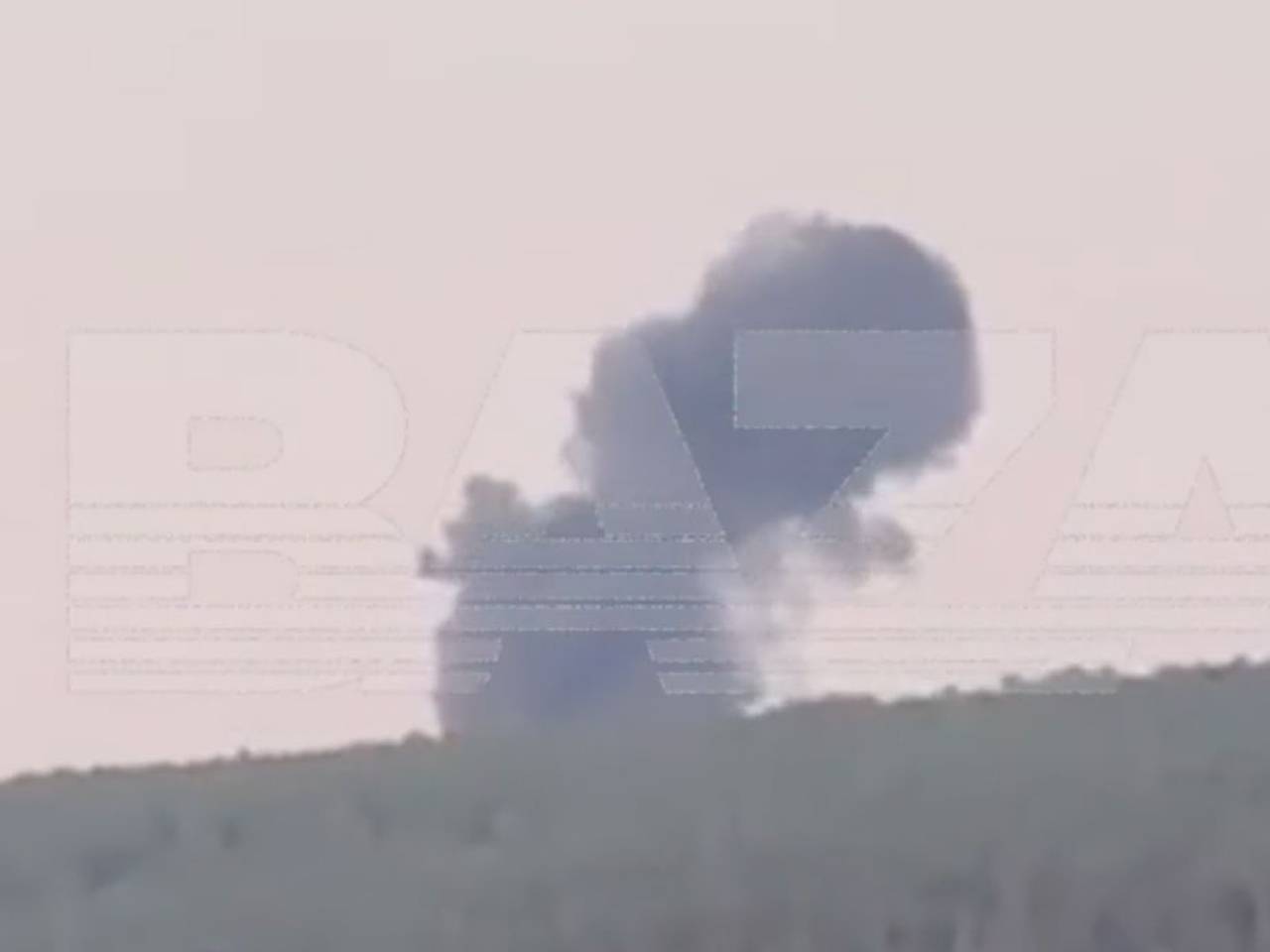 Опубликованы кадры крушения сверхзвукового бомбардировщика Ту-22М3 в российском регионе