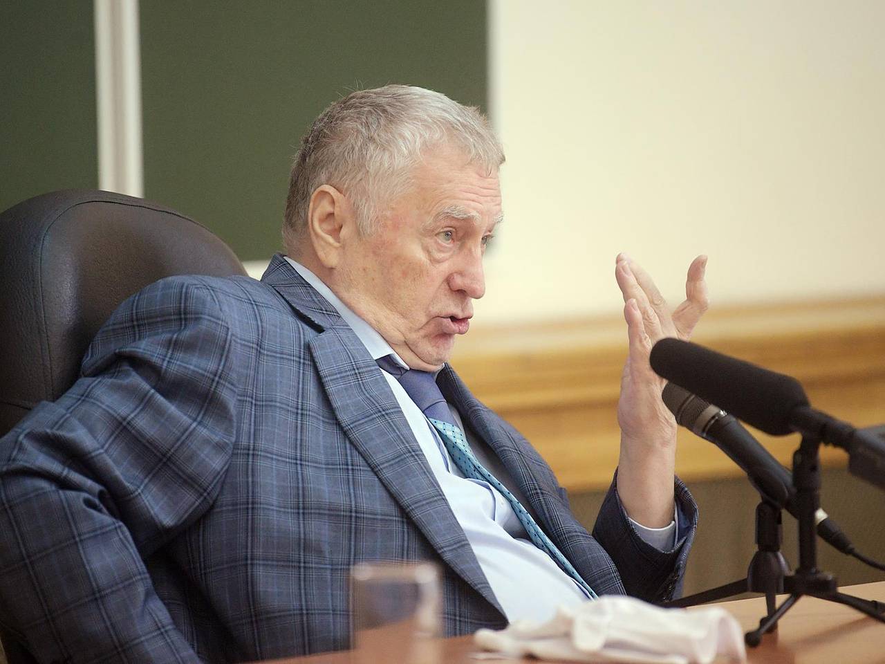 Стало известно о связанной с молодыми женщинами мечте Жириновского