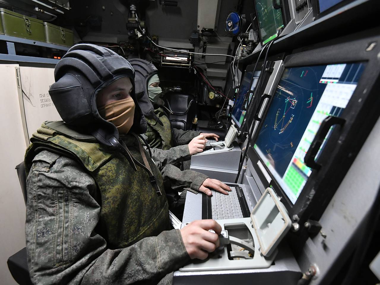 Ракетную опасность объявили в более чем 10 регионах России