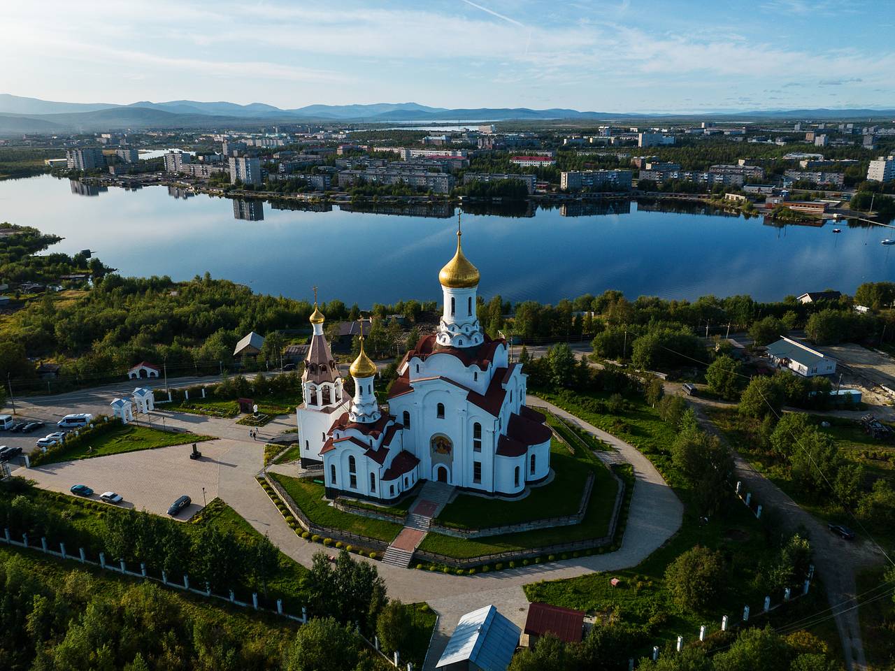 Россияне с детьми массово устремились на отдых в Арктику