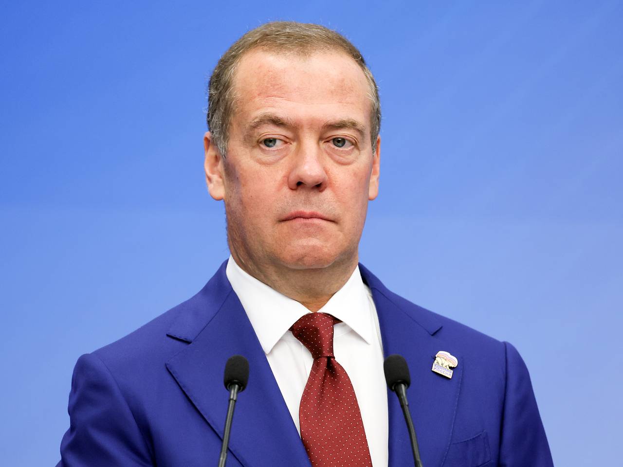 Медведев заявил о нежелании западных лидеров погибнуть в ядерной катастрофе