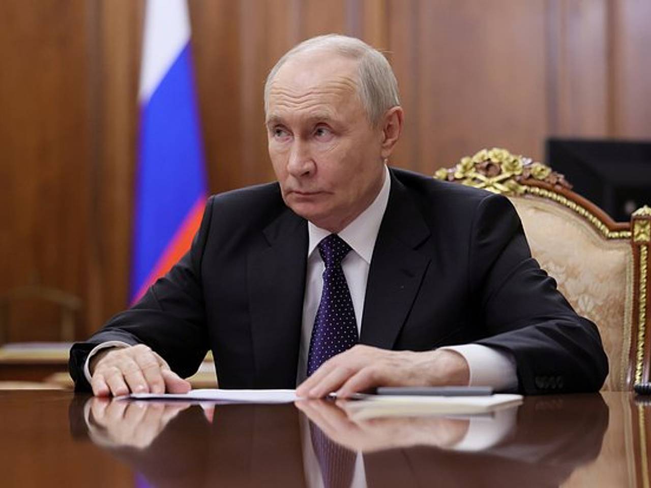 Путин провел оперативное совещание с Совбезом