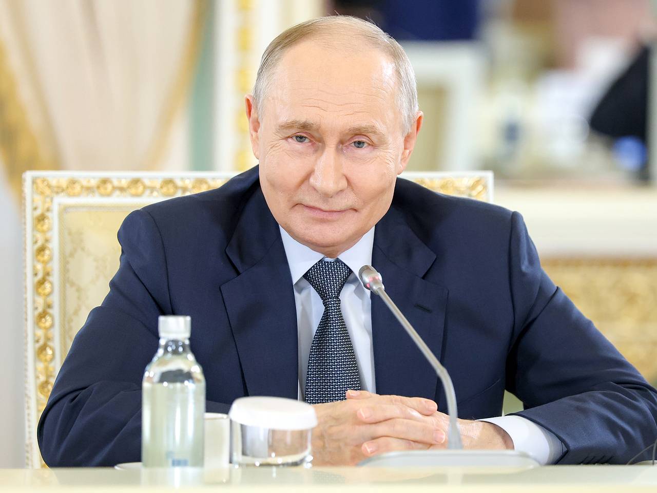 Путин оценил необходимость приостановки боевых действий на Украине