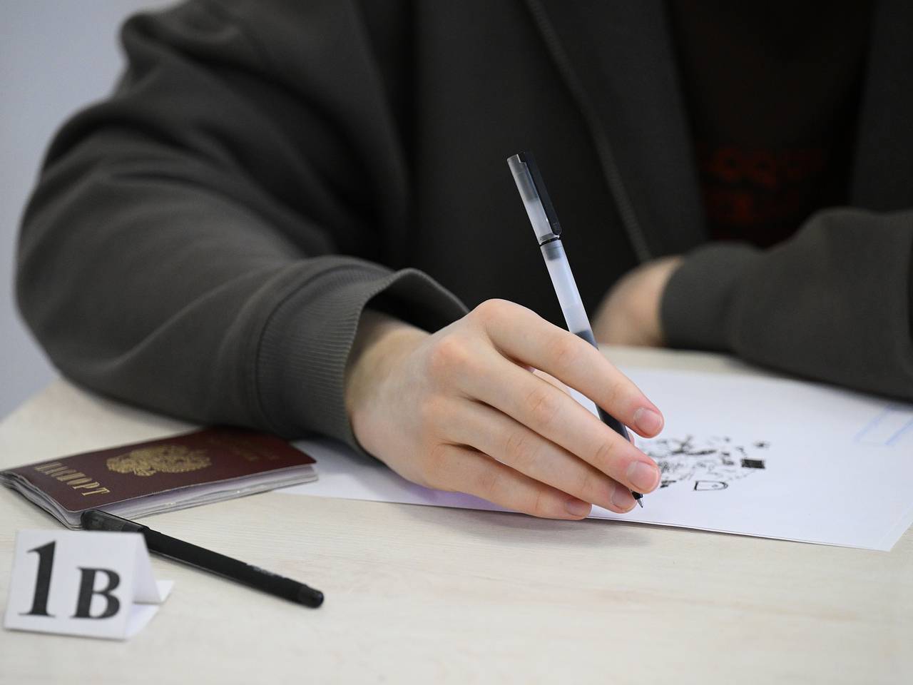 Раскрыт разрыв в баллах ЕГЭ между бюджетными и платными местами в российских вузах