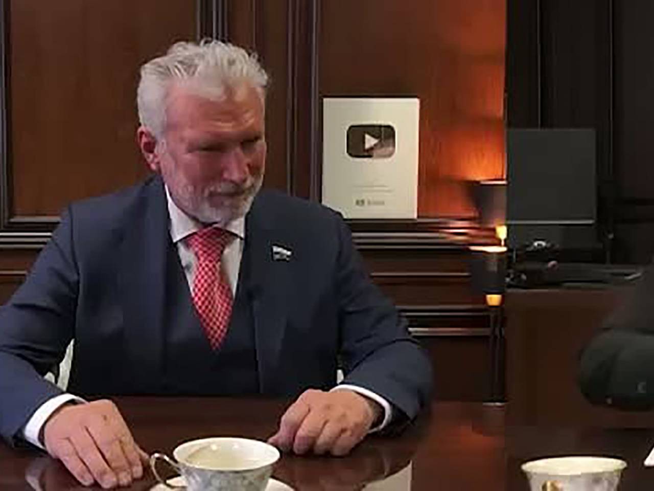 Устроенный депутатом Госдумы из-за вопроса о неучастии в СВО скандал попал на видео