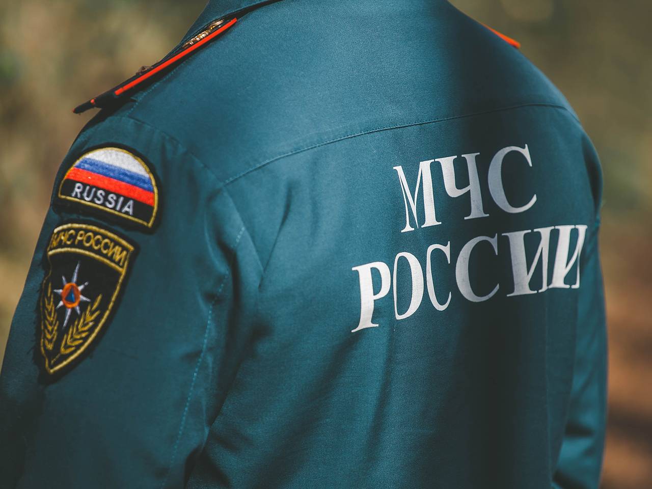 Россиянка за рулем съехала в реку и утопила машину