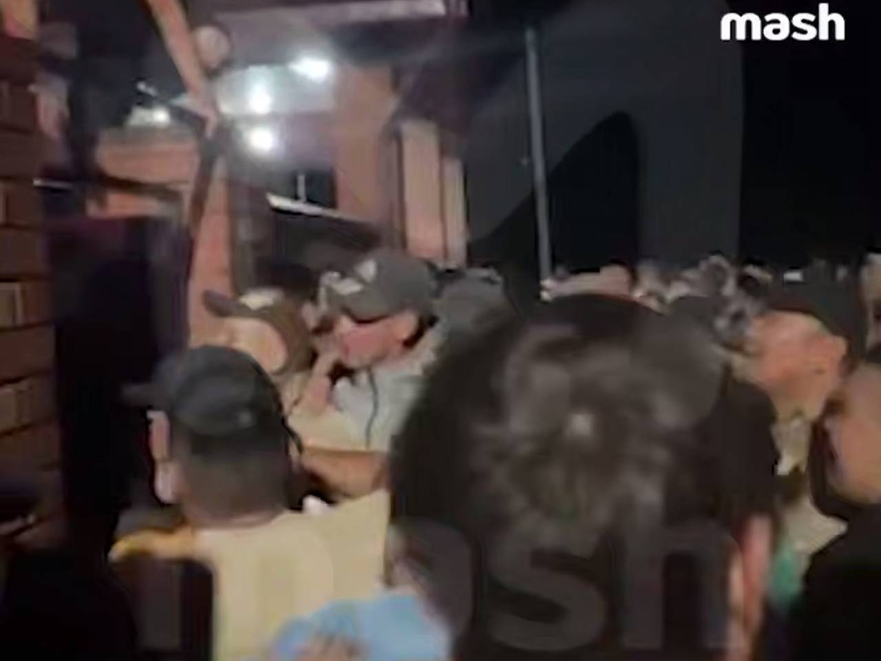 В Туве более ста волонтеров штурмовали дом по наводке ясновидящей после пропажи детей