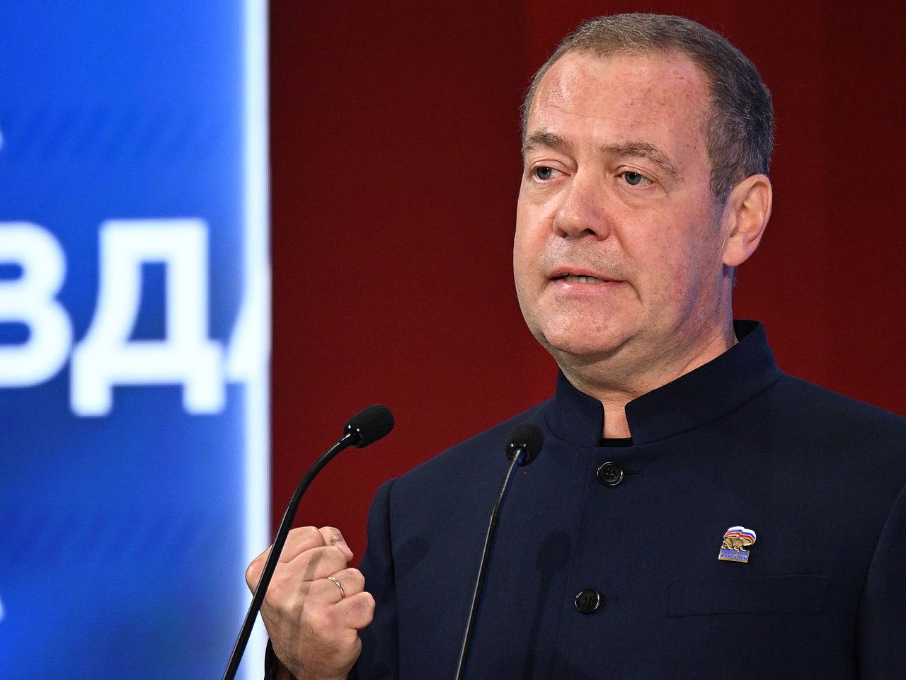 Медведев обратился к россиянам с призывом консолидироваться для победы в СВО